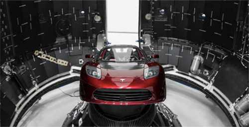 tesla оснастит 50 тысяч австралийских домов солнечными панелями и батареями